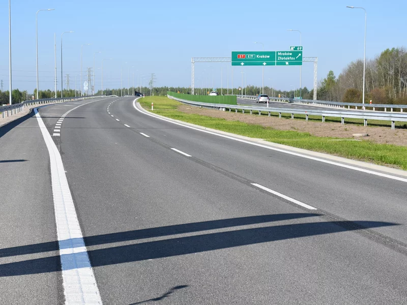 Zablokowana trasa w kierunku Warszawy. Interweniował śmigłowiec LPR