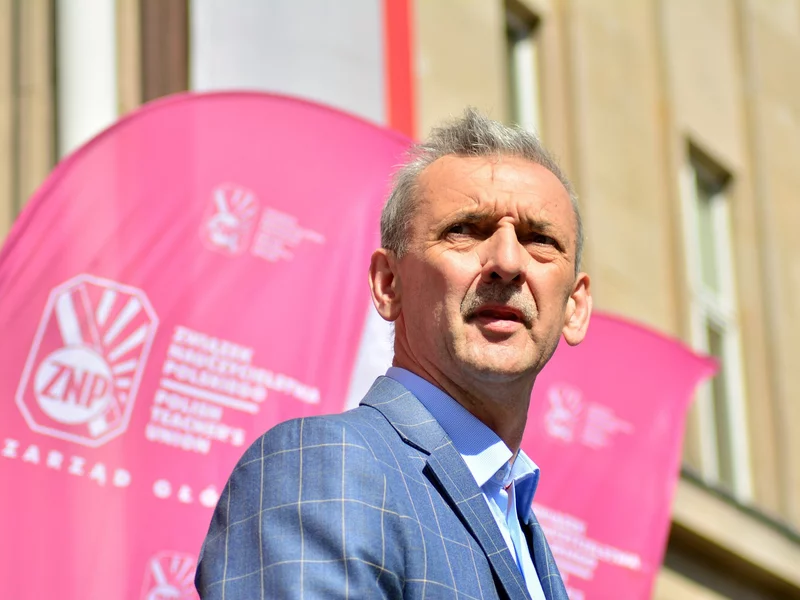 Burza wokół nowego przedmiotu. Broniarz wbija szpilę MEN. „Trzeba mieć odwagę”