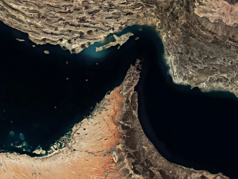 Tak transportują irańską ropę przez Cieśninę Ormuz i omijają sankcje. Statek jest częścią „floty cieni”