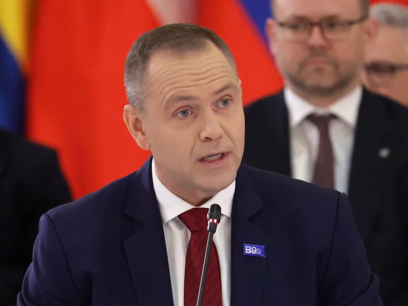 Internauci ocenili angielski Nawrockiego. Porównali do kultowej sceny w „Misiu”