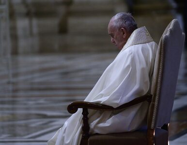 Te zdjęcia przejdą do historii. Papież Franciszek modlił się na pustym placu św. Piotra