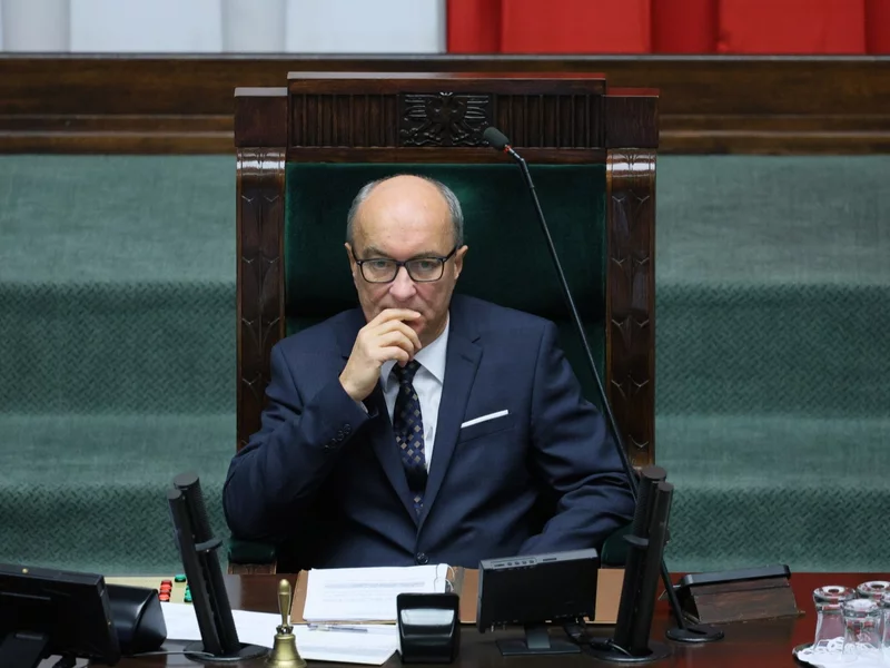 Morawiecki grzmiał o „moskiewskich powiązaniach” Czarzastego. Takiej riposty się nie spodziewał