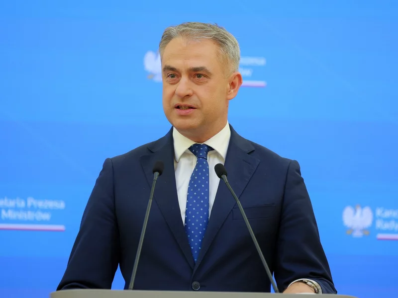 Rządowy odrzutowiec dla resortu, rejsówka dla bankowców. Kulisy lotu Gawkowskiego do Afryki
