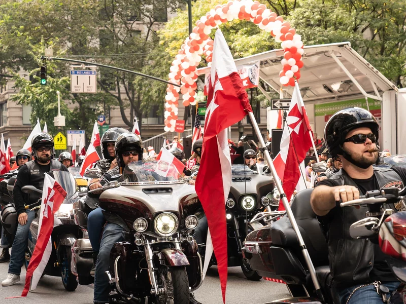 Polacy wyraźnie zniechęcili się do Amerykanów. Naszą sympatię zyskują za to Chińczycy