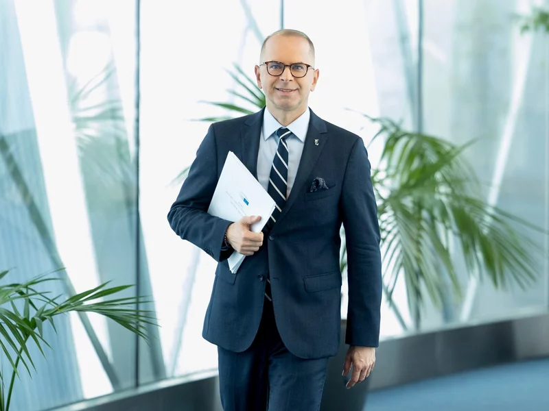 Awantura o nominacje oficerskie. „To jest wstyd Karola Nawrockiego, absolutna hańba”