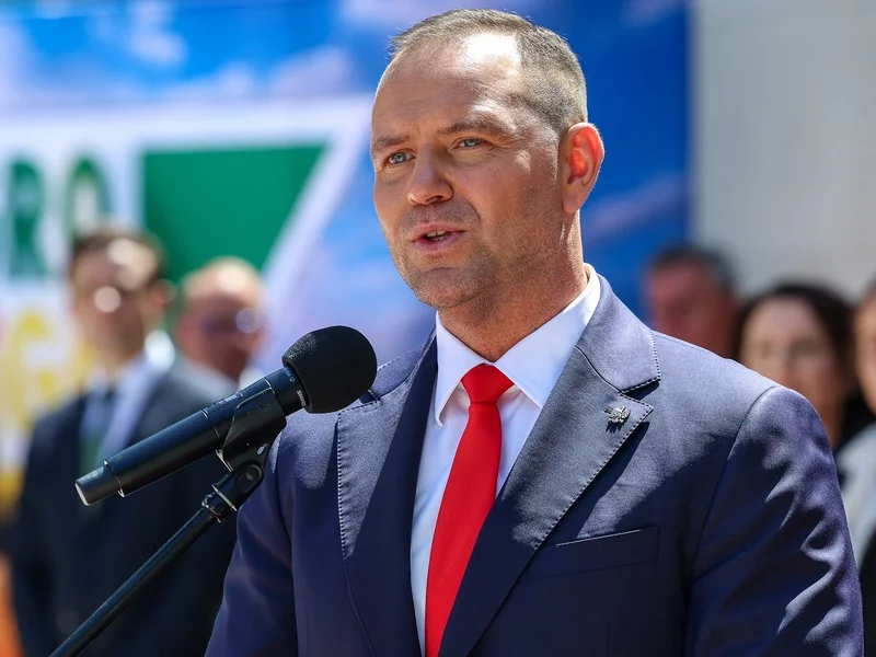 Sondaż. Decyzja Nawrockiego wywołała burzę. Tak ocenili ją Polacy