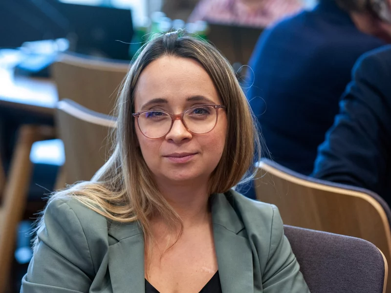 Jawne zarobki dla wszystkich, limity dla lekarzy. Posłanka: To da się zrobić