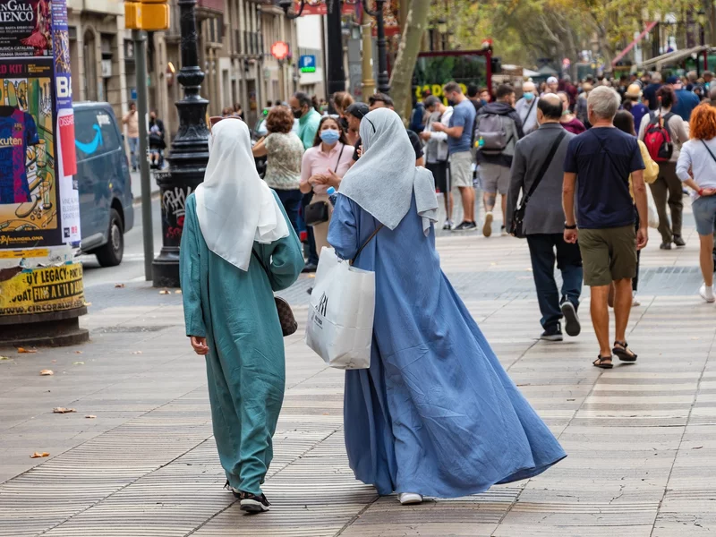 Hiszpania zakaże noszenia burek? Pomysł prawicy wywołał burzę