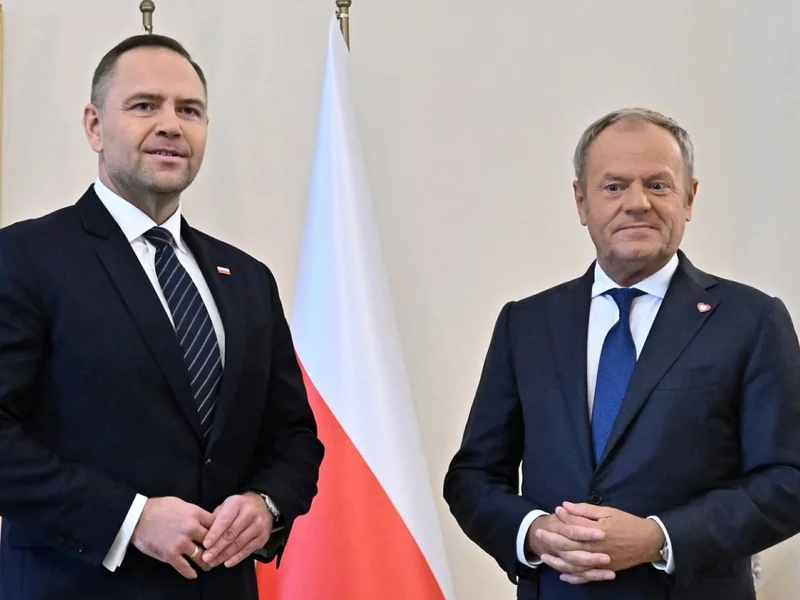 Tusk kontra Nawrocki. Nowy sondaż pokazuje intrygujący trend