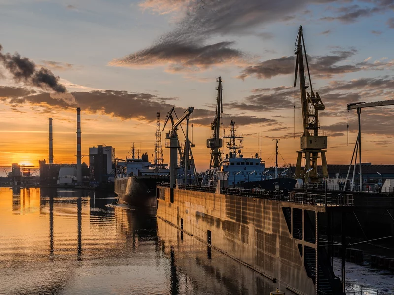 Kontrabanda i SB. Szokujące kulisy tragedii „Heweliusza”