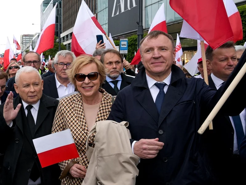 W PiS cały czas wrze. Los Jacka Kurskiego wisi na włosku