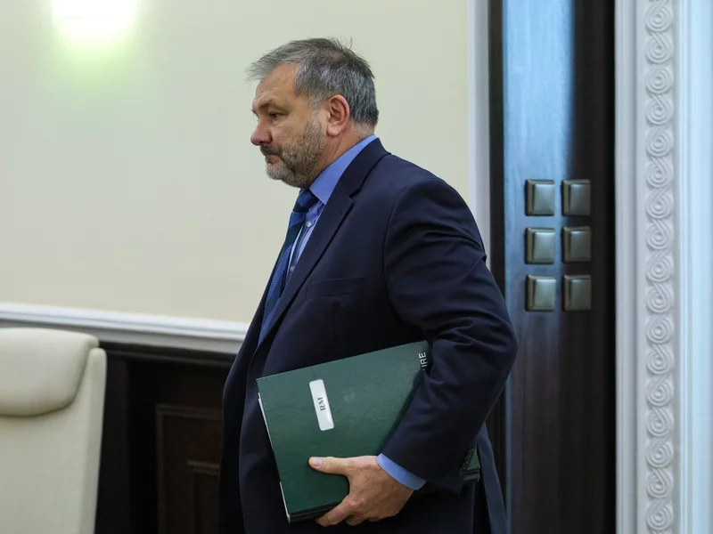 Żurek sędzią TK? „Większość jest tak zastraszona przez Papę, iż wybrałaby konia”