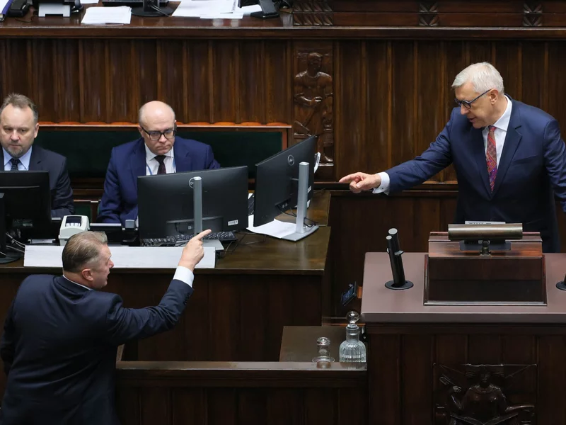 Awantura po wystąpieniu Romana Giertycha. Jest wniosek o ukaranie Kaczyńskiego i Czarnka