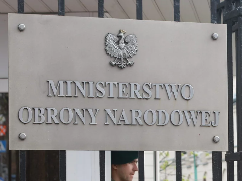 Szpieg w MON pracował latami. Były oficer wywiadu: SKW po rządach Macierewicza to była degrengolada