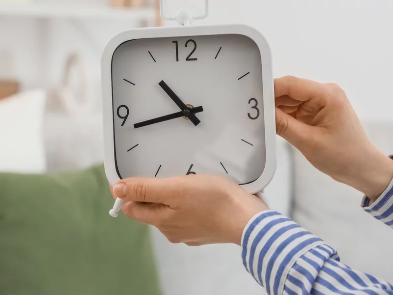 Kiedy zmiana czasu w zimowy? W tym roku nastąpi wcześniej