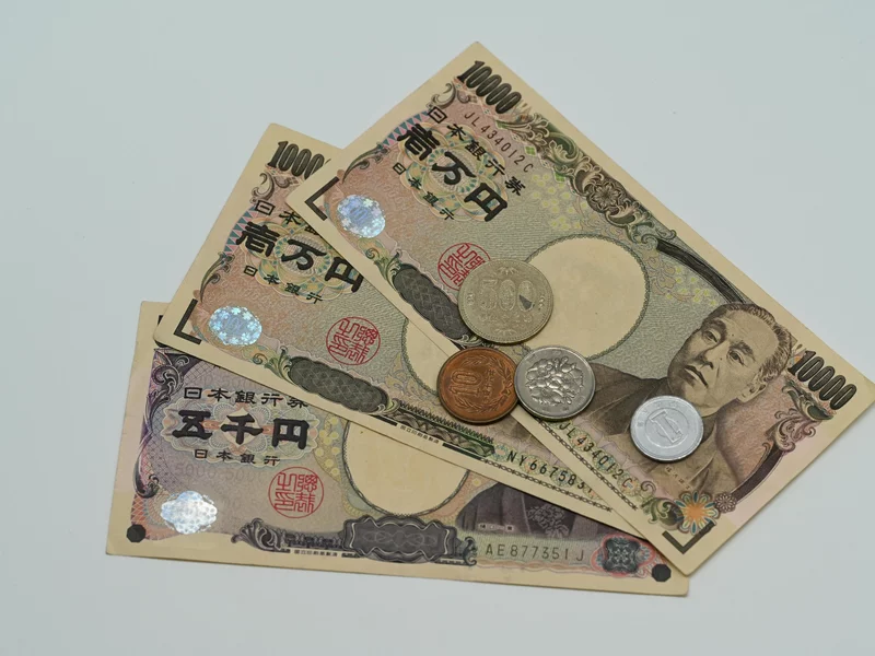 Kolejny kraj uwolni rezerwy ropy. Niemcy już to zrobiły. A Polska?