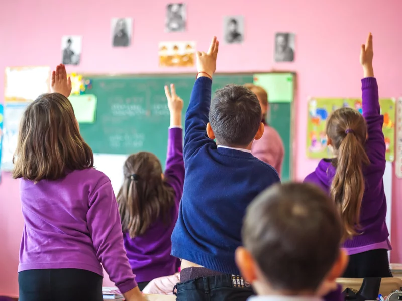 Burza wokół reformy w szkołach. MEN ustępuje po krytyce dyrektorów