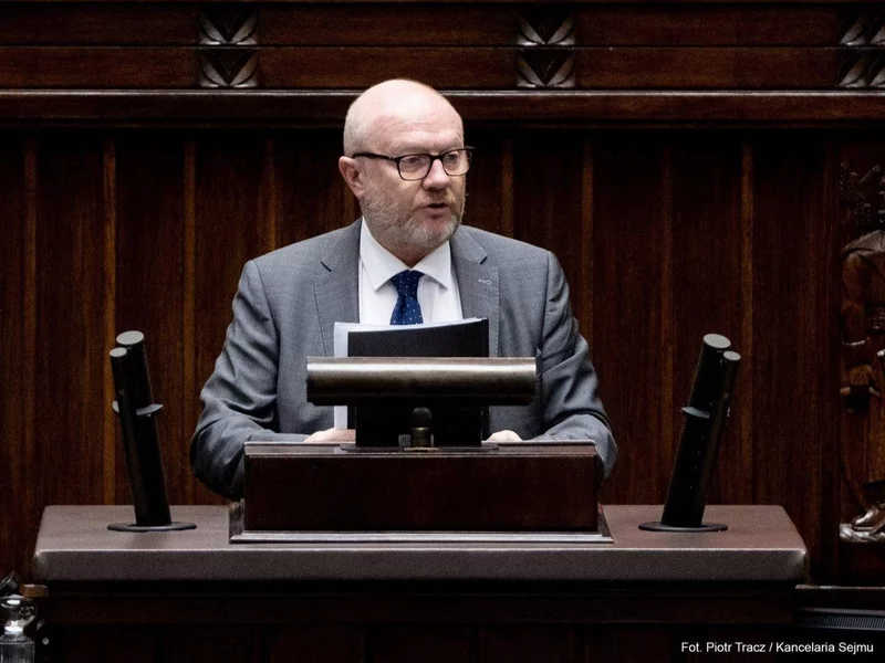 Zajmował się kwestiami migracyjnymi. Wiceminister odchodzi z rządu