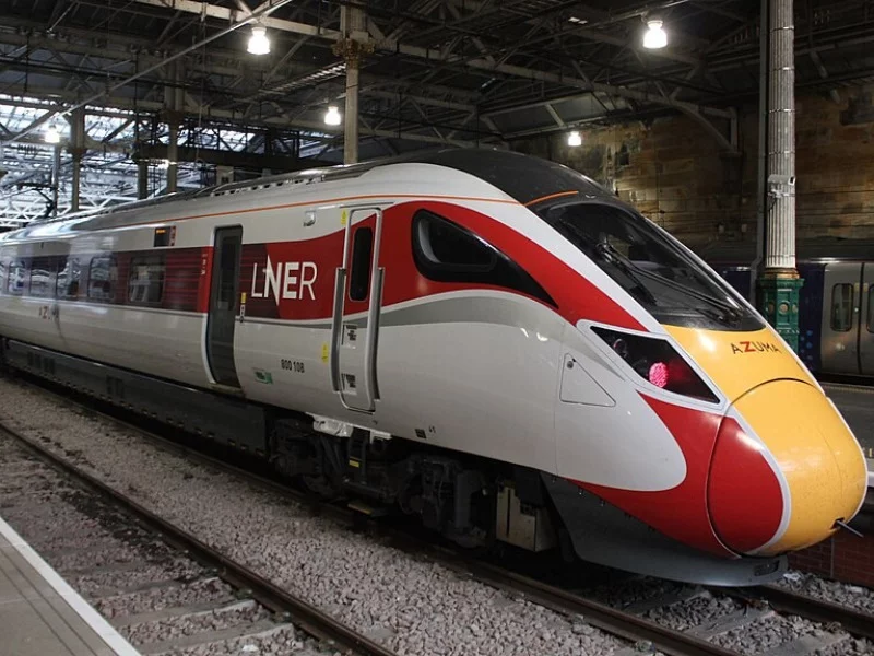 Atak nożowników w pociągu do Londynu. Rany zagrażające życiu u 9 osób