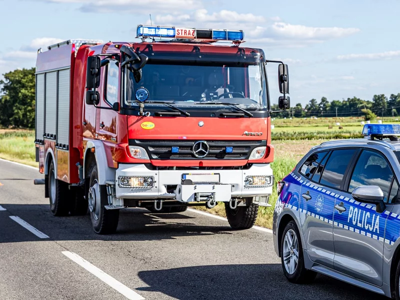 Awaryjne lądowanie samolotu. Maszyna runęła na ziemię