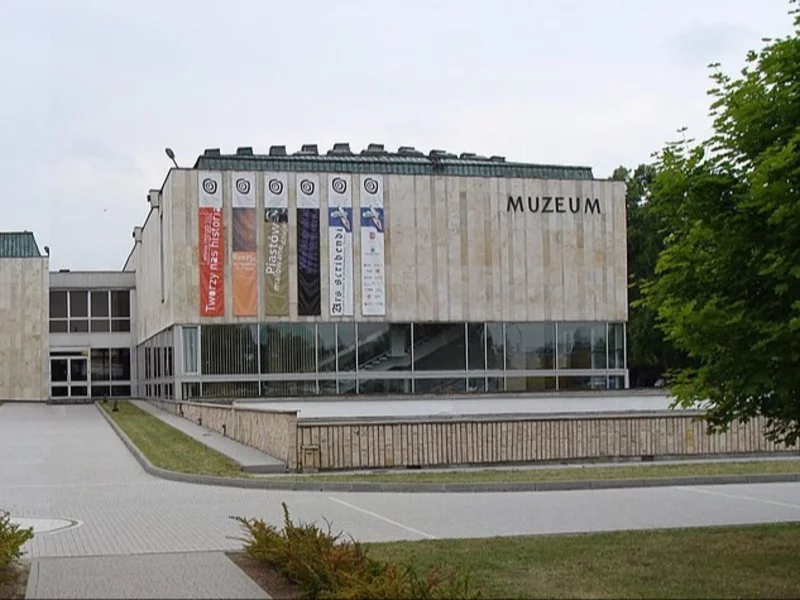 Cierpienie Jezusa jak kąpiel kota? Poseł PiS chce dymisji dyrektora muzeum