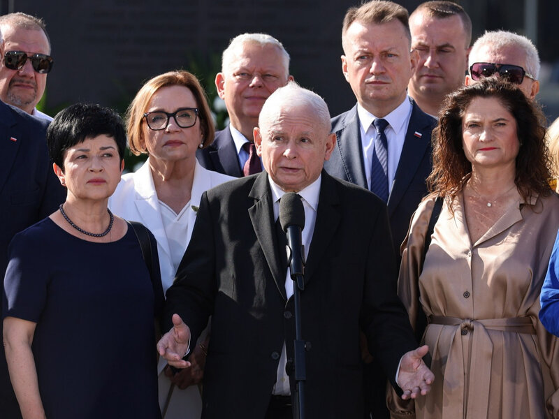 „Wrzaski lumpenproletariatu”. Kaczyński znów grozi na miesięcznicy smoleńskiej