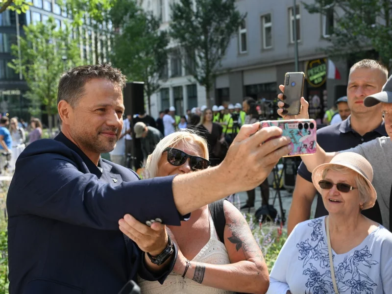 Chcą odwołać prezydenta Warszawy, chwalą się liczbą zebranych podpisów. „Stolica się budzi!”