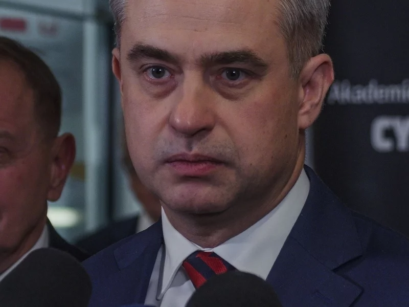 Kto ukradł dane 19 mln Polaków? Gawkowski: Wiemy coraz więcej