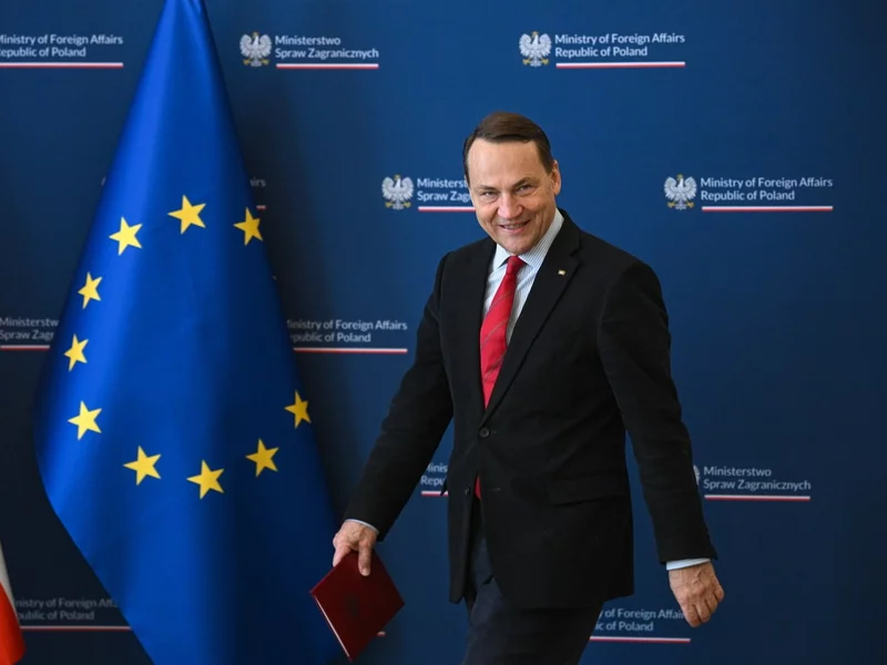 Sikorski ostrzega Nawrockiego. „Durne polecenia z Nowogrodzkiej”
