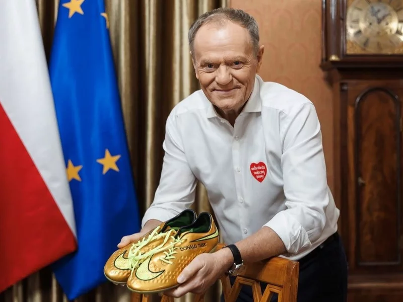 Wielka przebitka aukcji Tuska na WOŚP, przekroczono symboliczną kwotę. Poseł PiS kpi