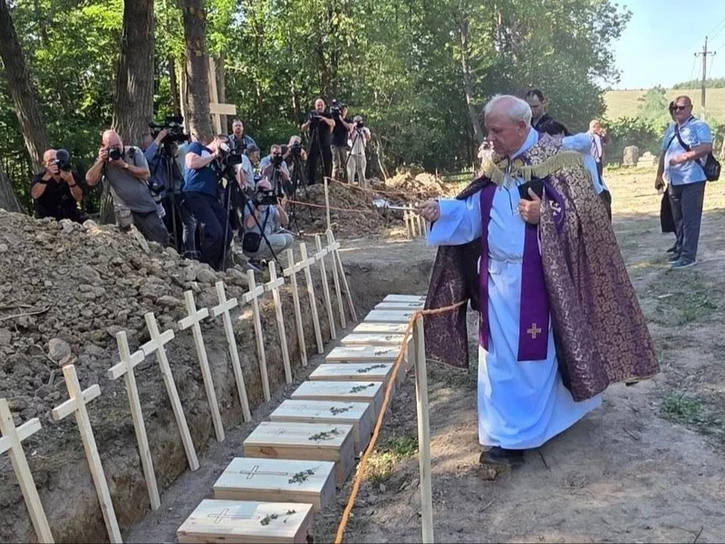 Zgoda Ukrainy na odnalezienie mogiły ze szczątkami pomordowanych Polaków. Ważne zastrzeżenie