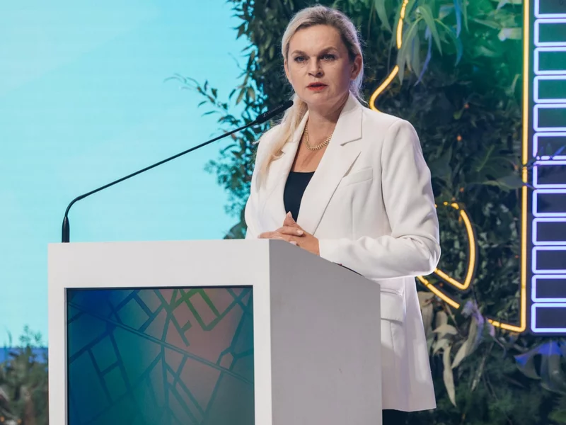 Szefowa MEN uderza w Librusa. „Macie wszystkie narzędzia”