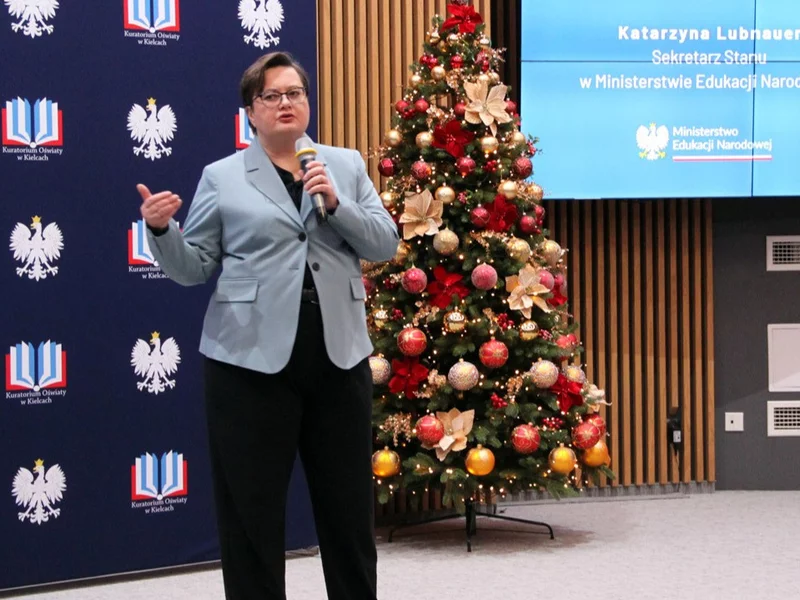 MEN o „chaotycznej sytuacji w skali całej Polski”. Teraz mają być „jasne zasady”