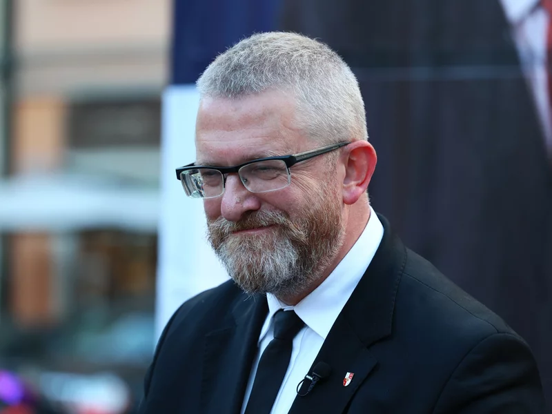 Grzegorz Braun ujawnił majątek. Oświadczenie może 