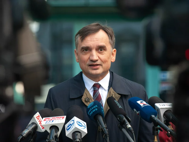 TV Republika pomogła Ziobrze? Ujawniono kulisy. Tajemnicza reakcja Sakiewicza