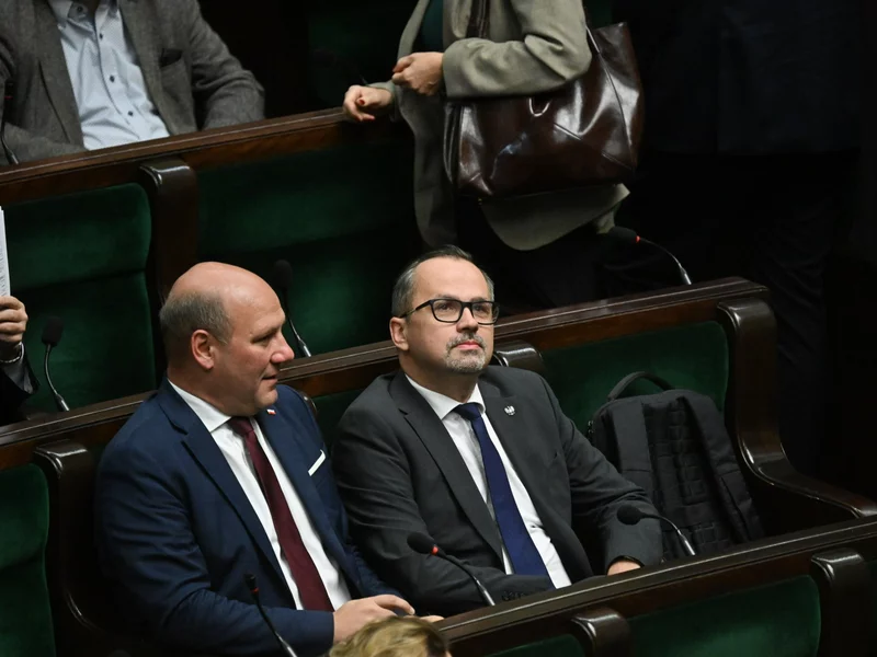 Horała uderza w PiS. Kierwiński odpowiada. „Logika państwa mafijnego”