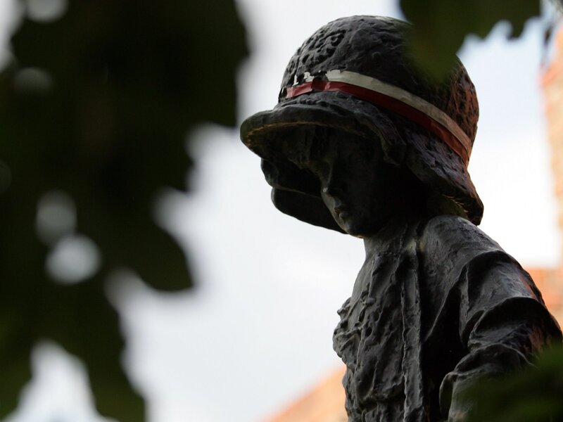 „Białe karty” powstania warszawskiego. Badaczka: Nikt o to nie pytał