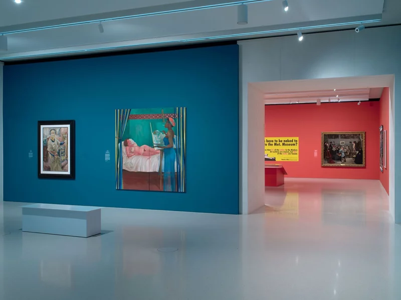 „Projektowanie wystawy to sztuka minimalnych gestów”. Aranżacja „Kwestii kobiecej 1550–2025” w MSN