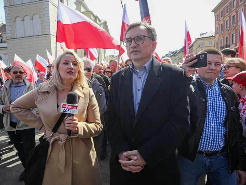 Ważniak wziął 450 tys. zł, tłumaczył się niewiedzą. Dziennikarze dotarli do dokumentów