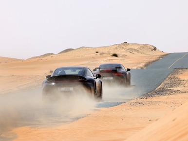 Miniatura: Pierwsze Porsche 911 z hybrydą. Prace...