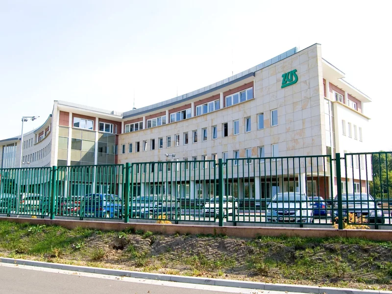 30 pracowników ZUS-u okupuje centralę. Są niezadowoleni z pensji i podwyżek